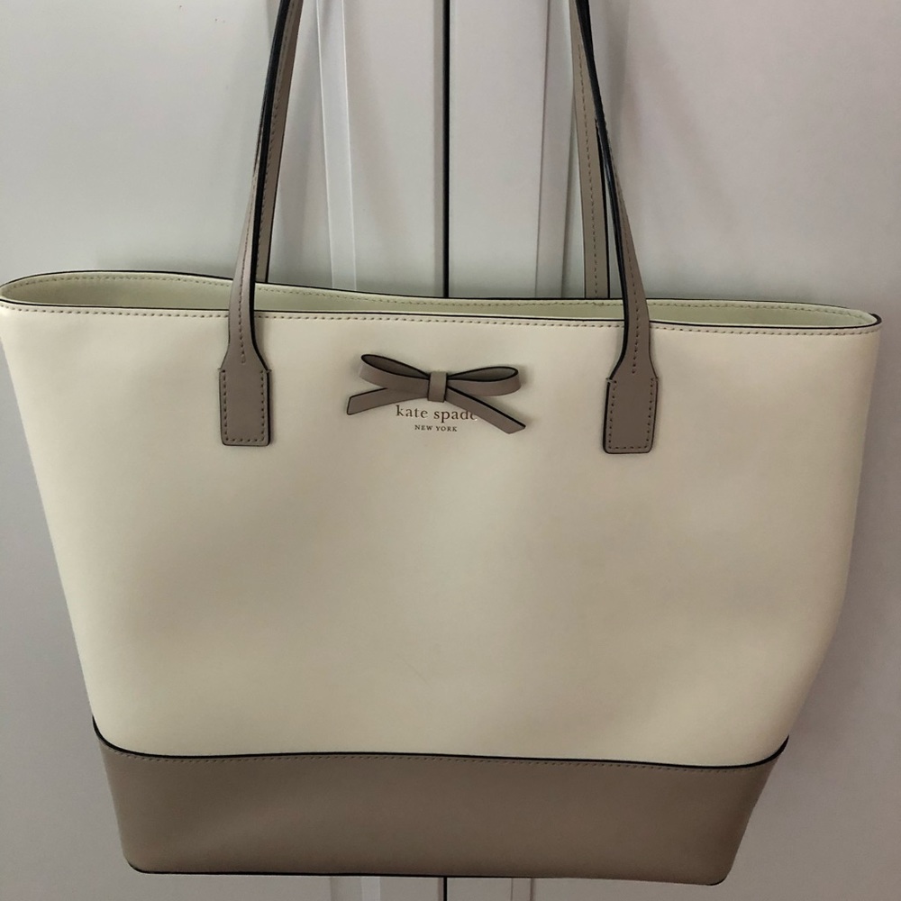 Kate Spade Ivory / Cream Large Purse
